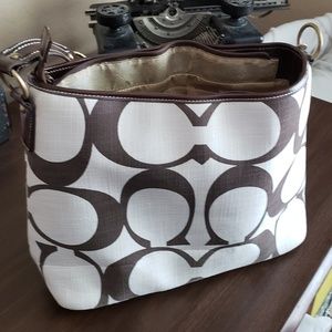 EUC authentic Coach brown offwhite handbag